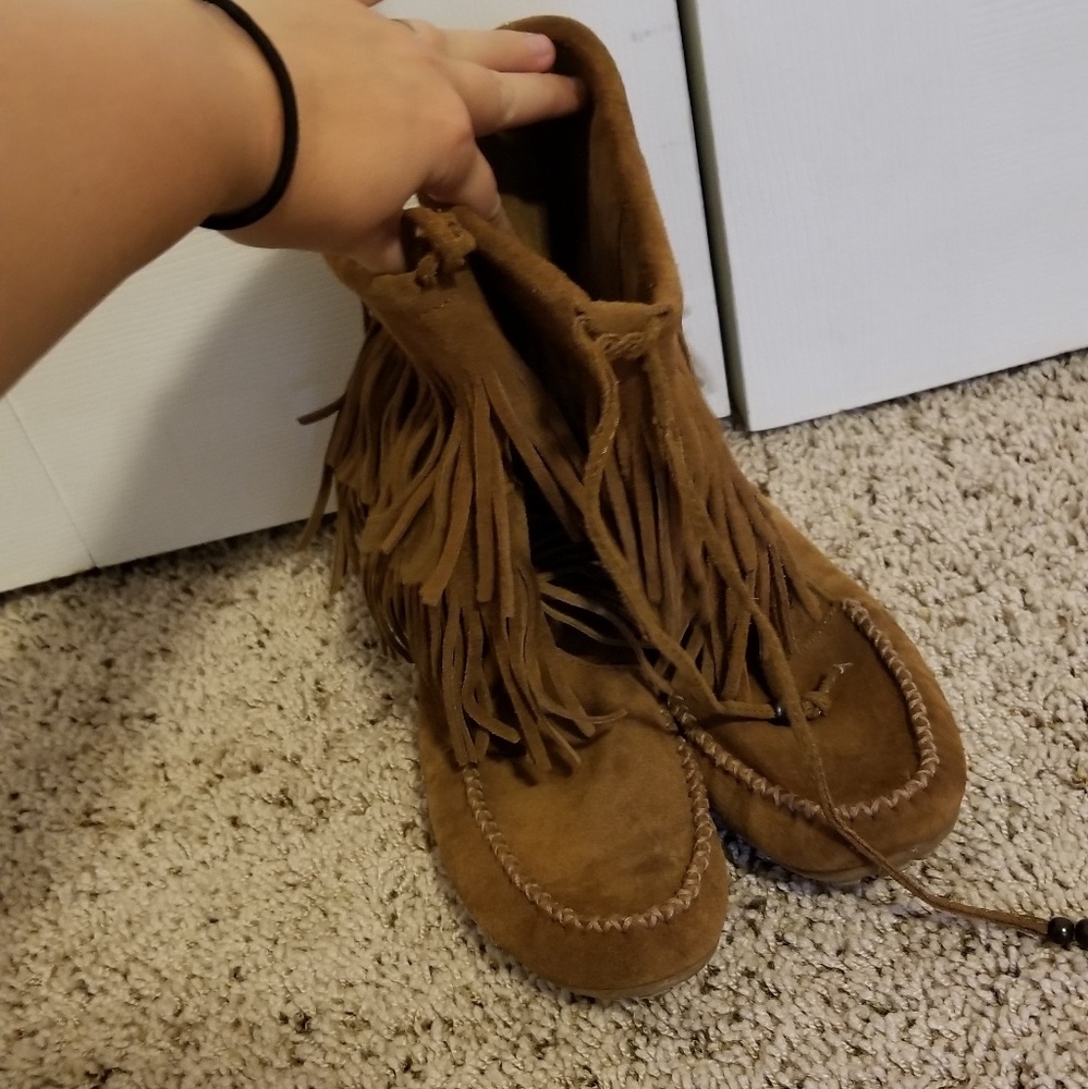 Brown Minnetonka Fringe ankle Boots